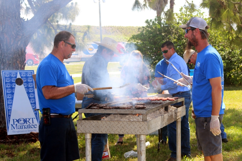 Port Manatee treats truckers to free lunch, giveaways