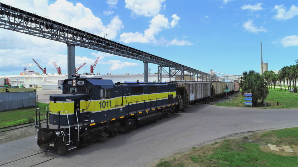 Port Manatee y Regional Rail rubrican un acuerdo a largo plazo